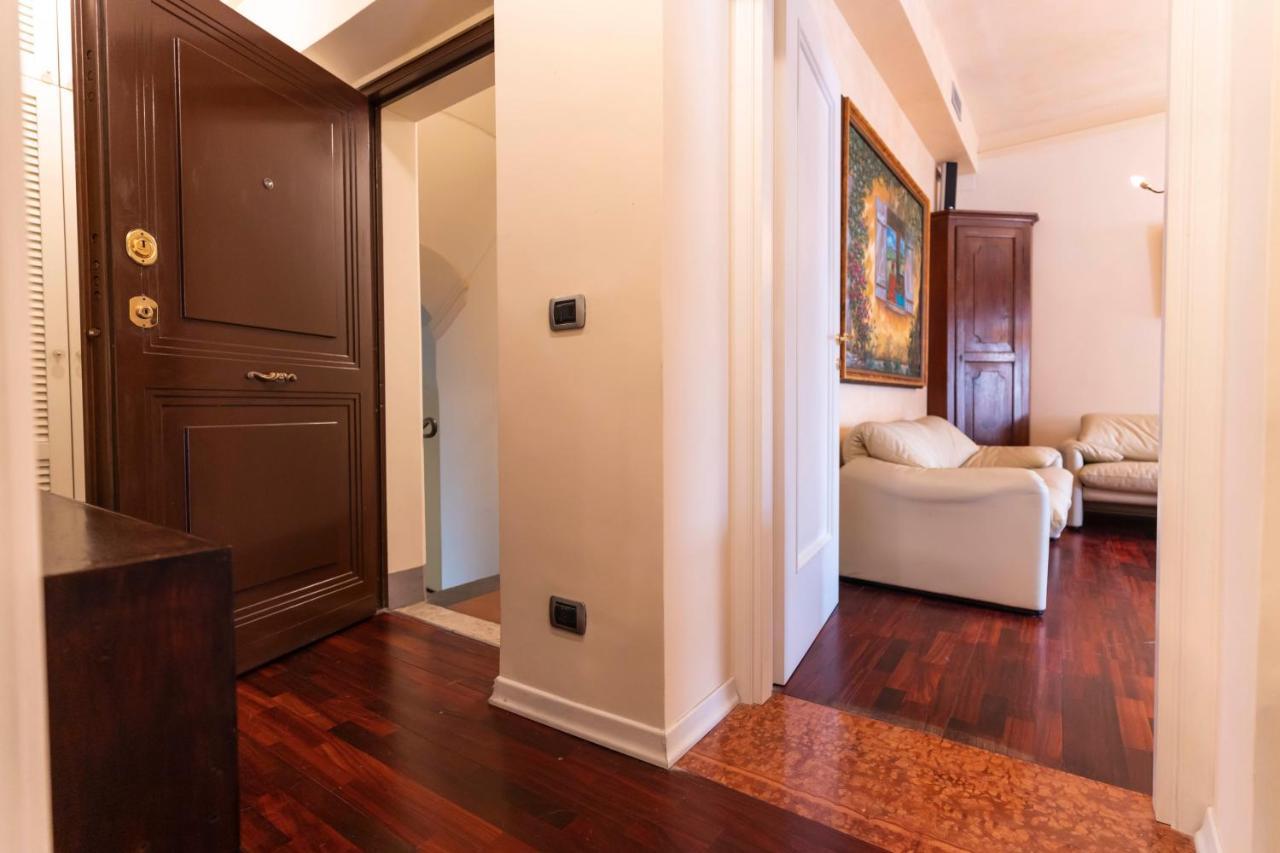 Julia Navona Apartment